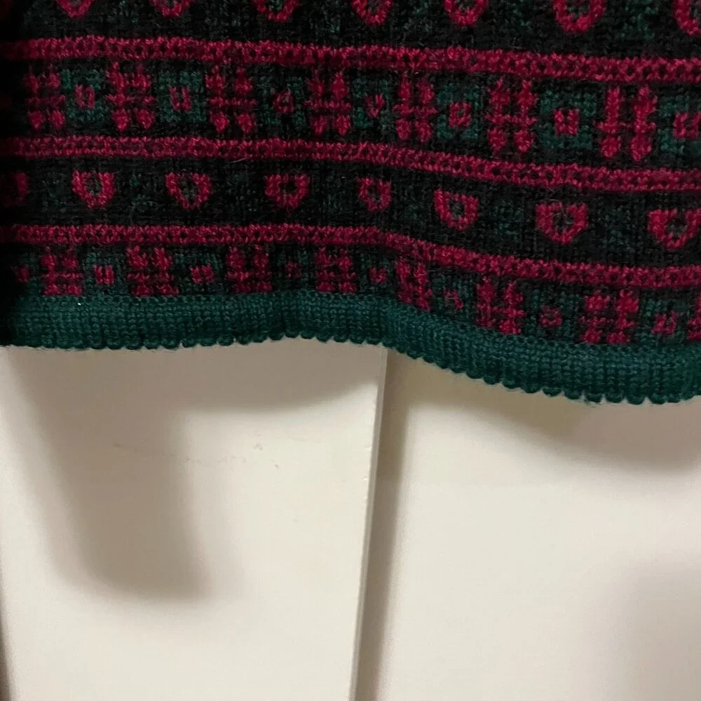 Eagles Eye 80s vintage wool sweater green and red size L but is modern S - Picture 8 of 10